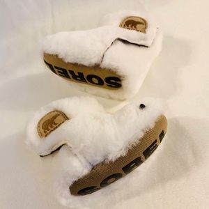 SOREL kid’s POLAR BEAR PAW crib shoes